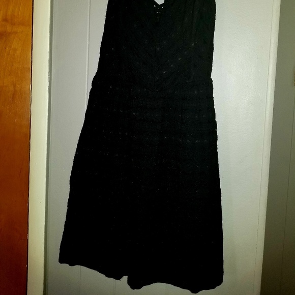 Guess Sexy criss cross black cocktail knee gown - Picture 3 of 3